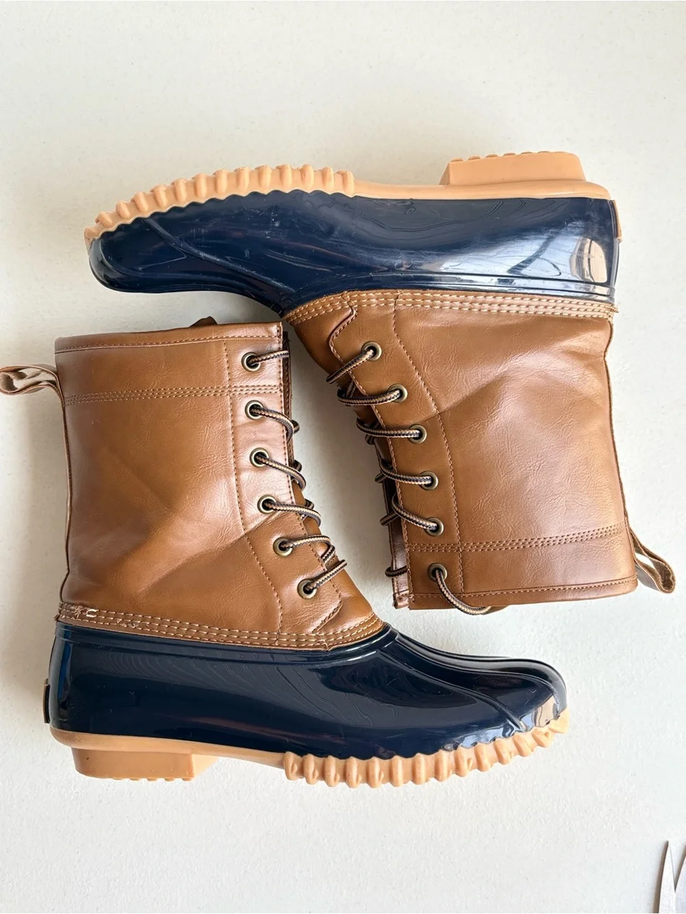 The original Sporto duck boot navy blue women’s size 9 plaid flannel lining